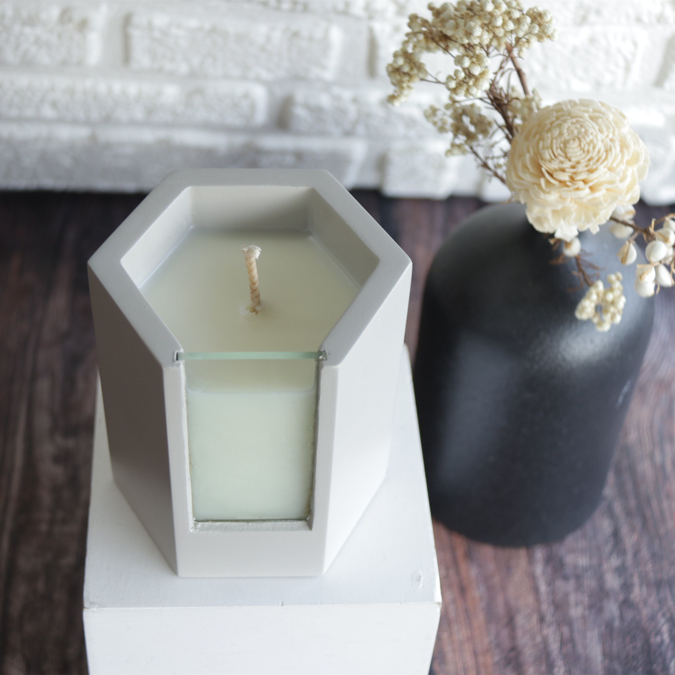 Large white cement candle concrete vessels bowl jars container with lid for candles square black concrete candle jars