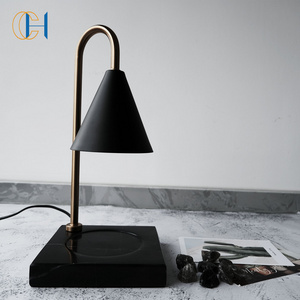 2023 Cheap Wholesale Home Battery Operated LED Candle Warmer Lamp Luxury Indoor Table Lamp Wax Melt lamp