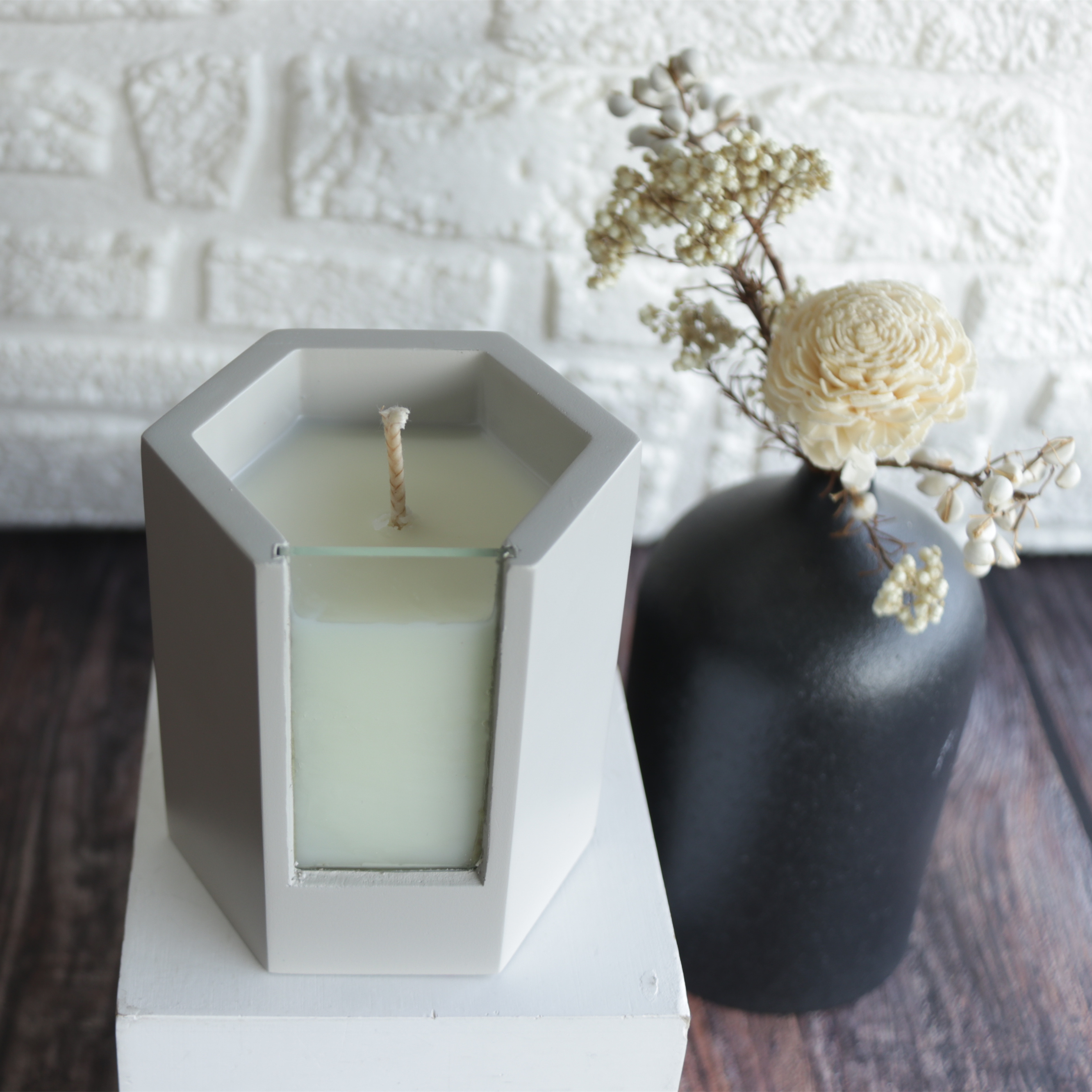 Large white cement candle concrete vessels bowl jars container with lid for candles square black concrete candle jars