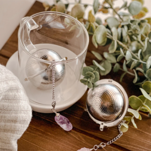 wholesale high quality natural clear quartz amethyst crystal hearts steel ball strainer stainless steel tea infuser