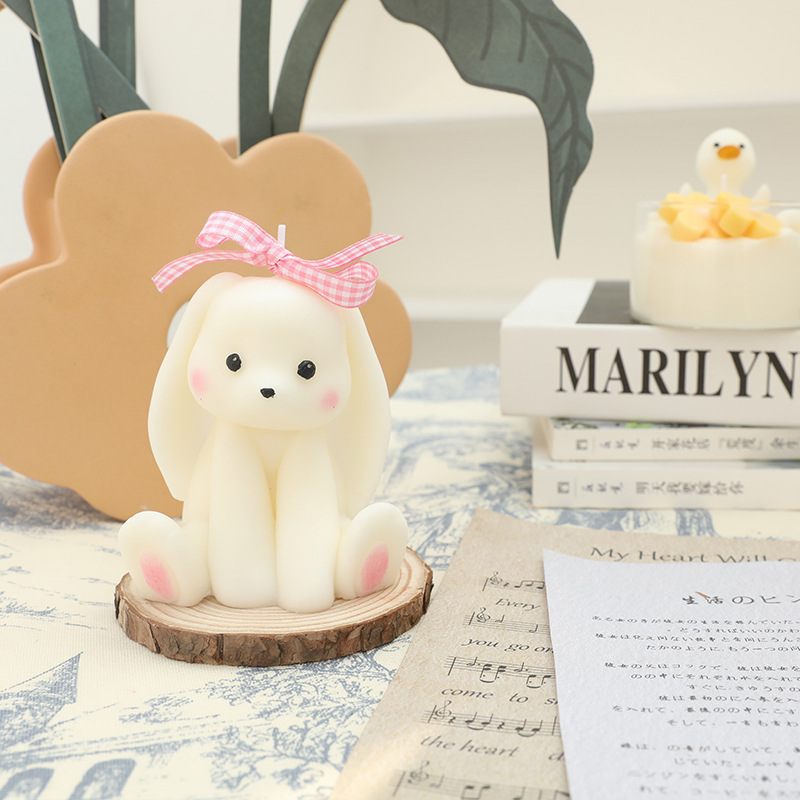 Wholesale Bedroom Cute Children Birthday Gifts Handmade Rabbit Soy Wax Scented Candles