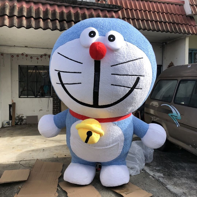 Realistic Cute 2.3m Plush Inflatable Doraemon Mascot Costume with battery Animal Cosplay For Adult