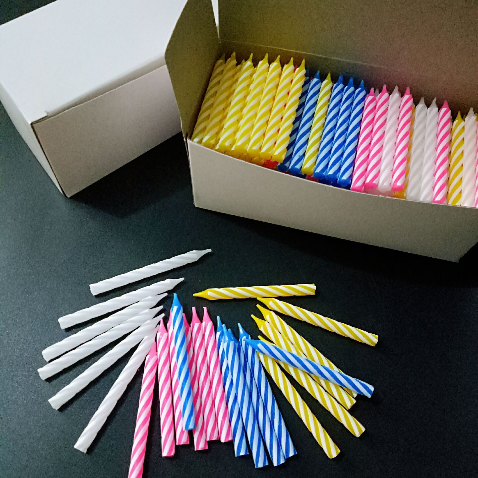 Wholesale Colored Threaded Candles Small White Boxed Bulk Linear Paraffin Birthday Candles