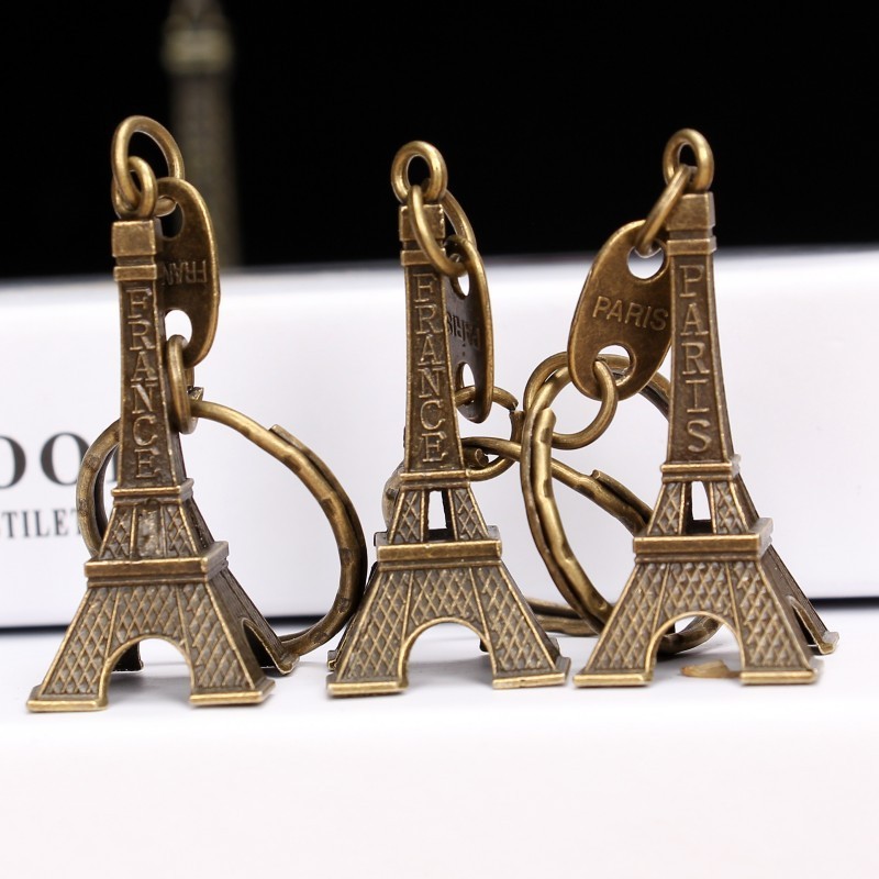 France souvenirs Gift Keychain Vintage Paris Eiffel Tower Keychain Metal Iron Tower Key chains car Keyring Bag Pendant Accessory