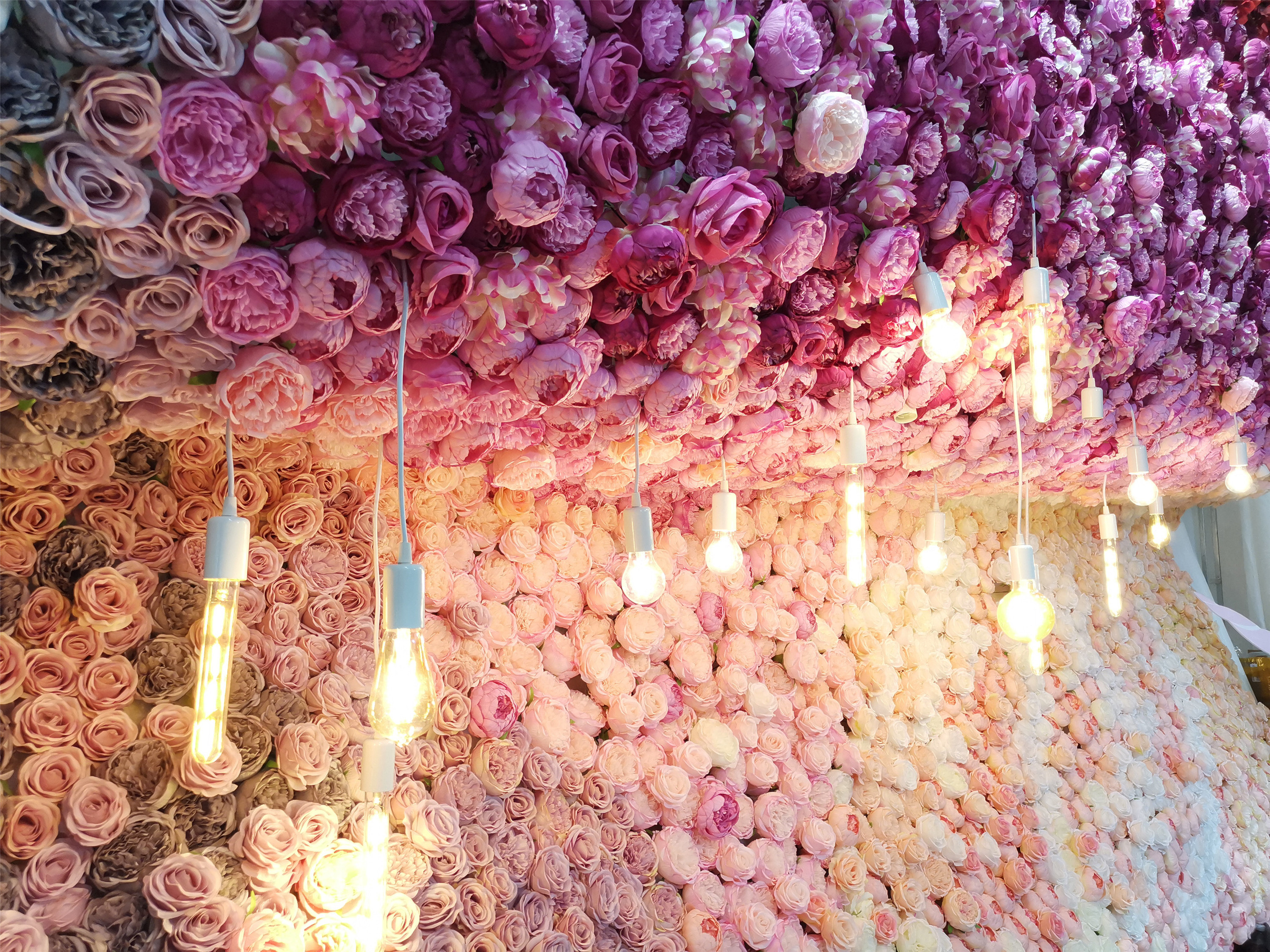 Artificial tropical competitive price silk rose hanging flower wall salon orange flower grass wall for wedding decoration