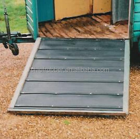 Cheif Rubber - Horse trailer ramp mat / RUBBER TAILGATE RAMP MATS