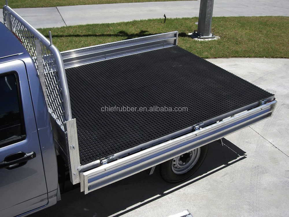 Boat deck rubber flooring/rubber mats with holes/marine rubber mat