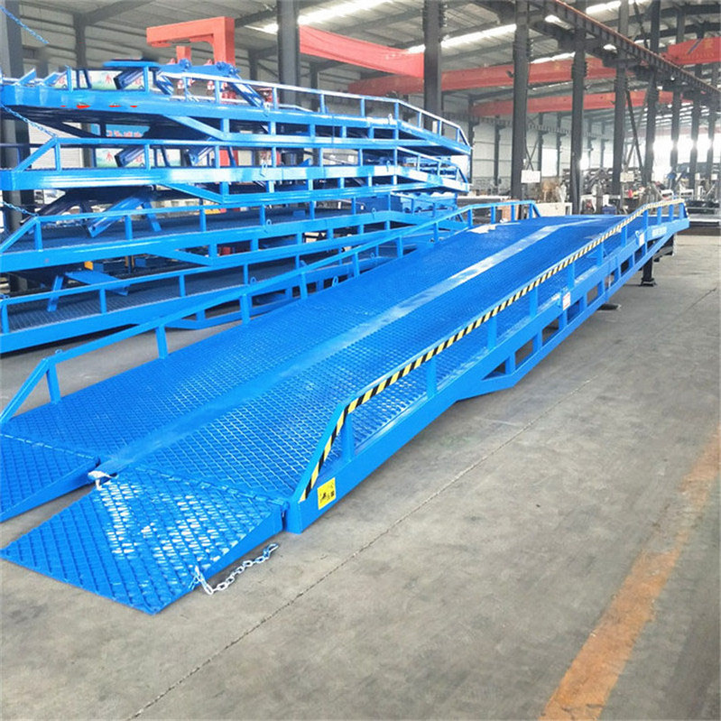 Heavy Aluminum Portable Ramp Towable Mobile Dock Vehicle Livestock Container Loading Ramp for Loading and Unloading