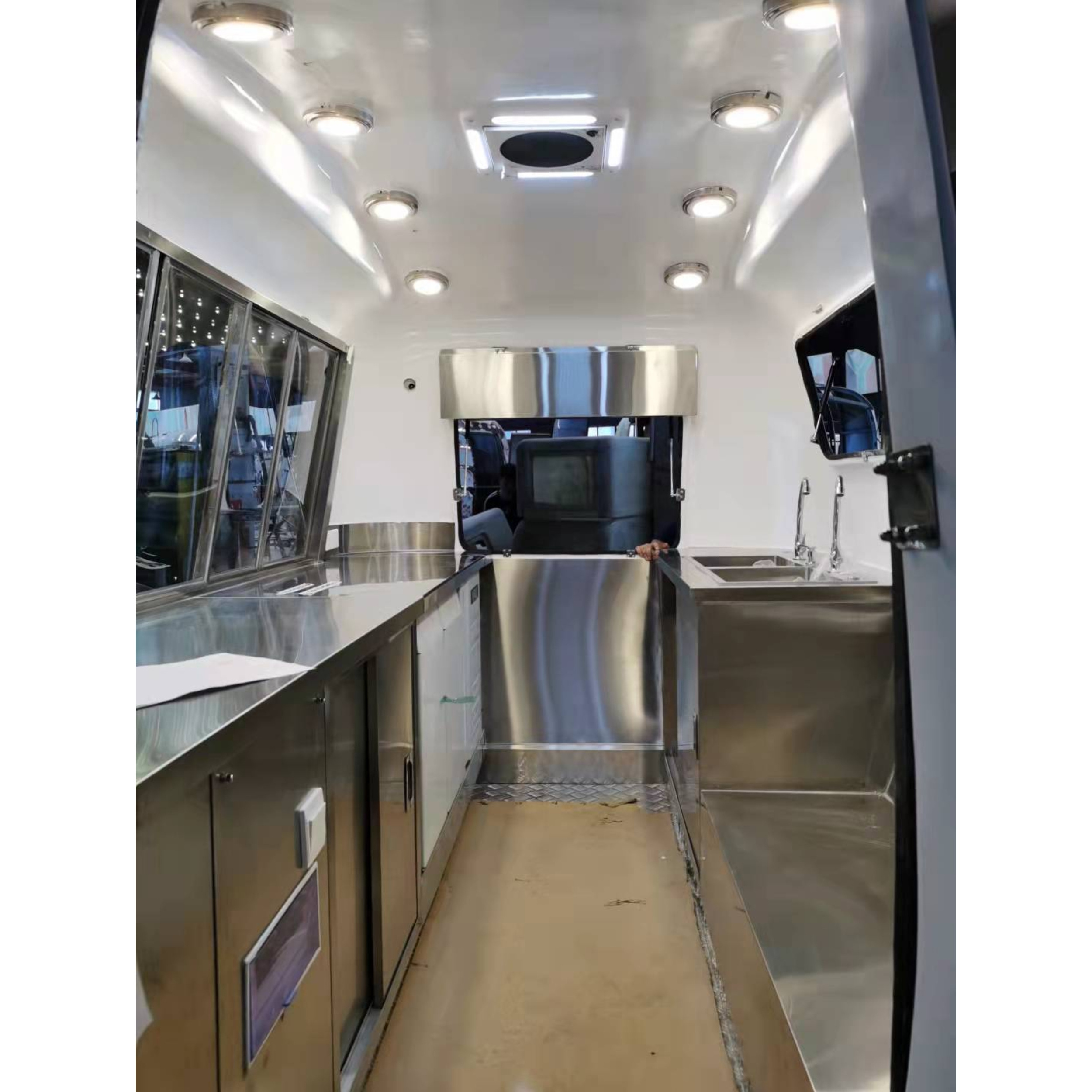 Special Design Widely Used Fiberglass Small Round  Food Truck Trailer For Sale