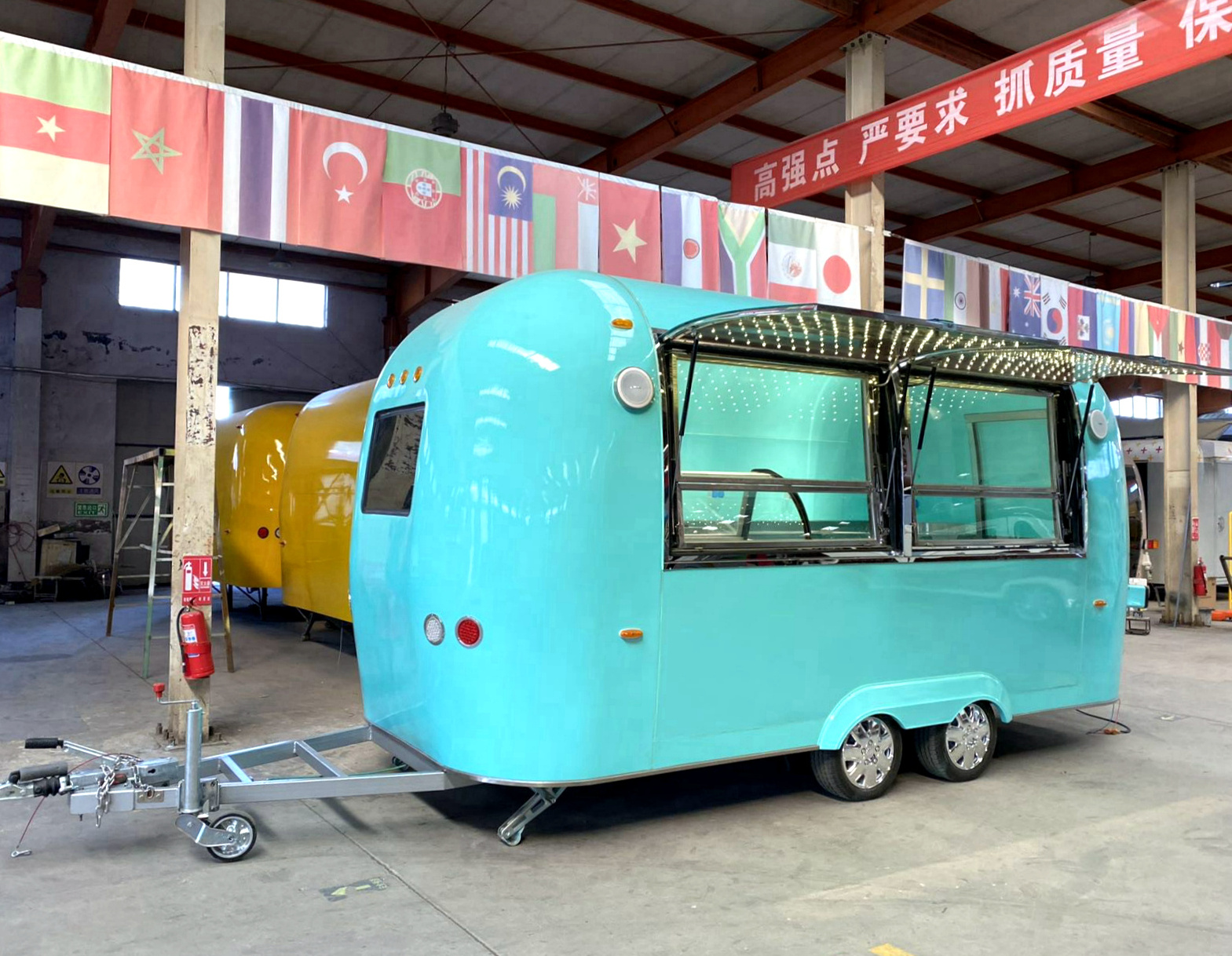 Custom Mobile Kitchen Fast Food Catering Trailer Fully Equipped Coffee Bar Ice Cream Car Airstream Food Truck for Sale