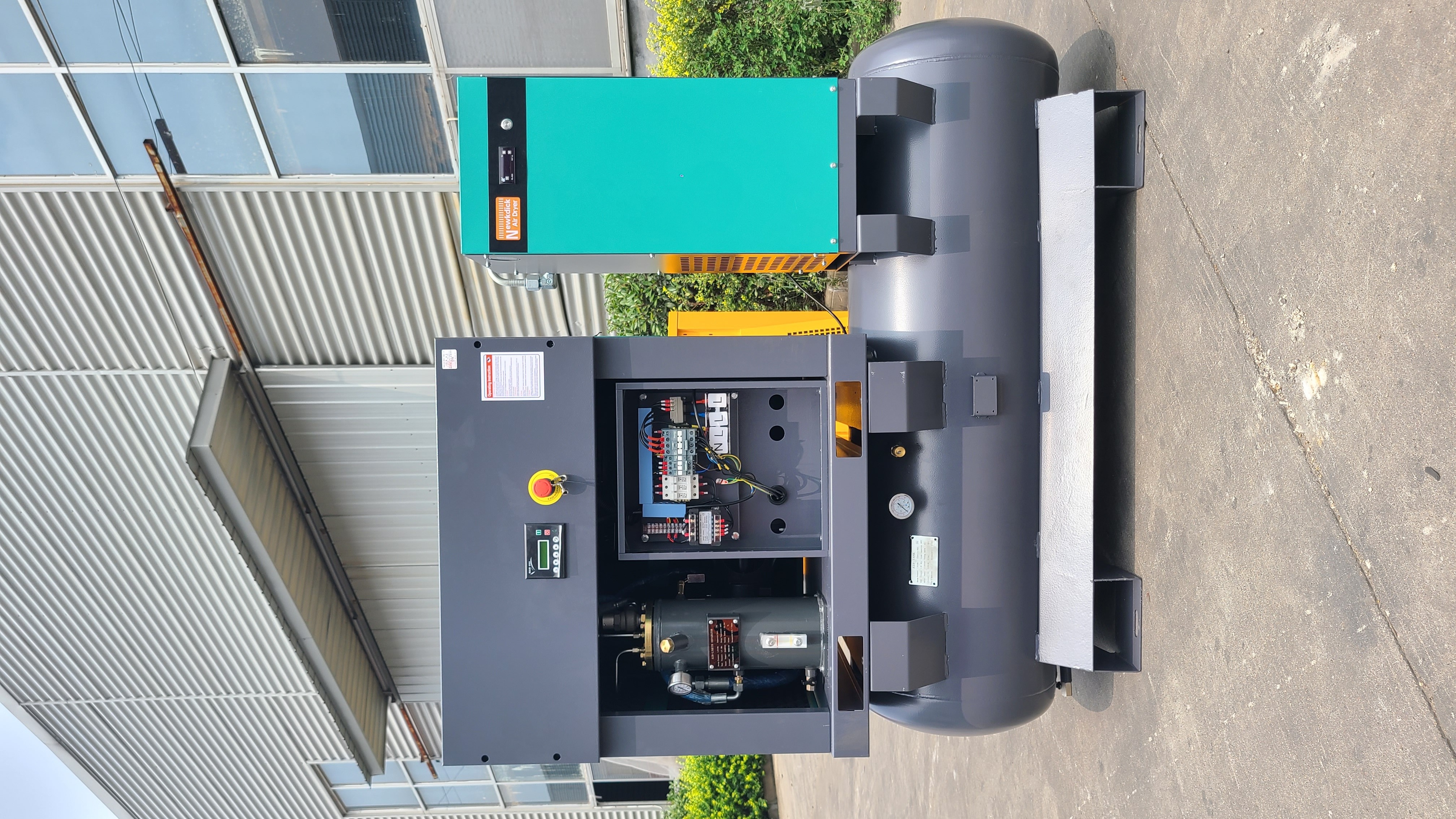 7.5kw 11kw 15kw 22kw 4 in 1 type Screw Air Compressor with big volume air tank