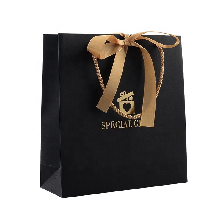 Customized luxury black paper bag with your own logo clothing packaging shopping bag gift paper bag