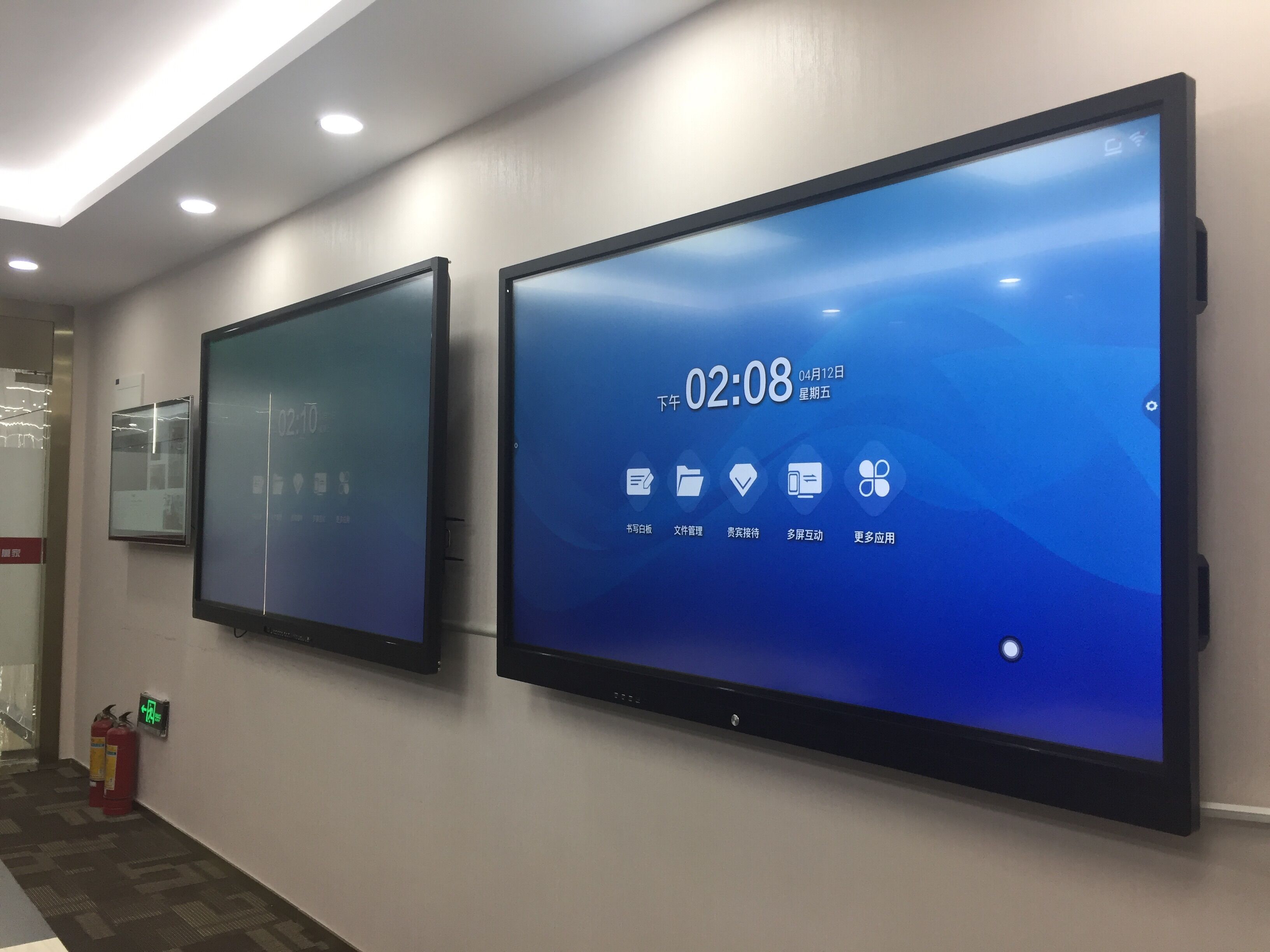 China Customized Cheap Prices mobile Full Color HD 4k screen electronic smart interactive whiteboard