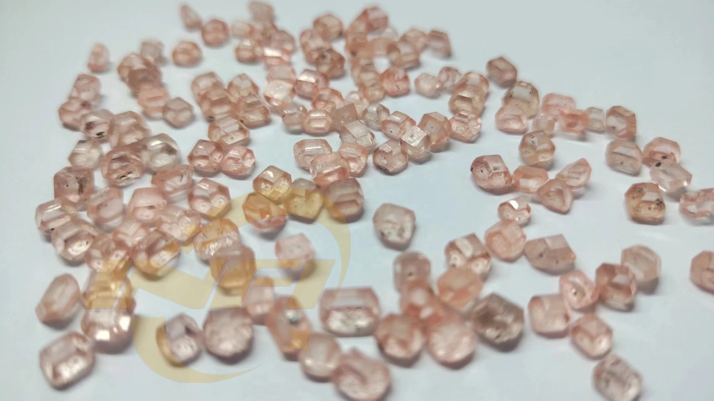 Sakura pink HPHT rough diamond lab grown pink color diamond for jewelry use