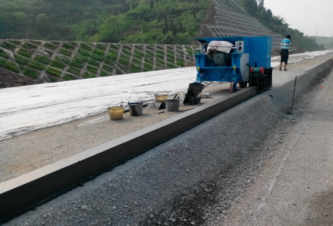 Concrete Cement Curb Extruder Road Kerbing Making and Gutter Machine