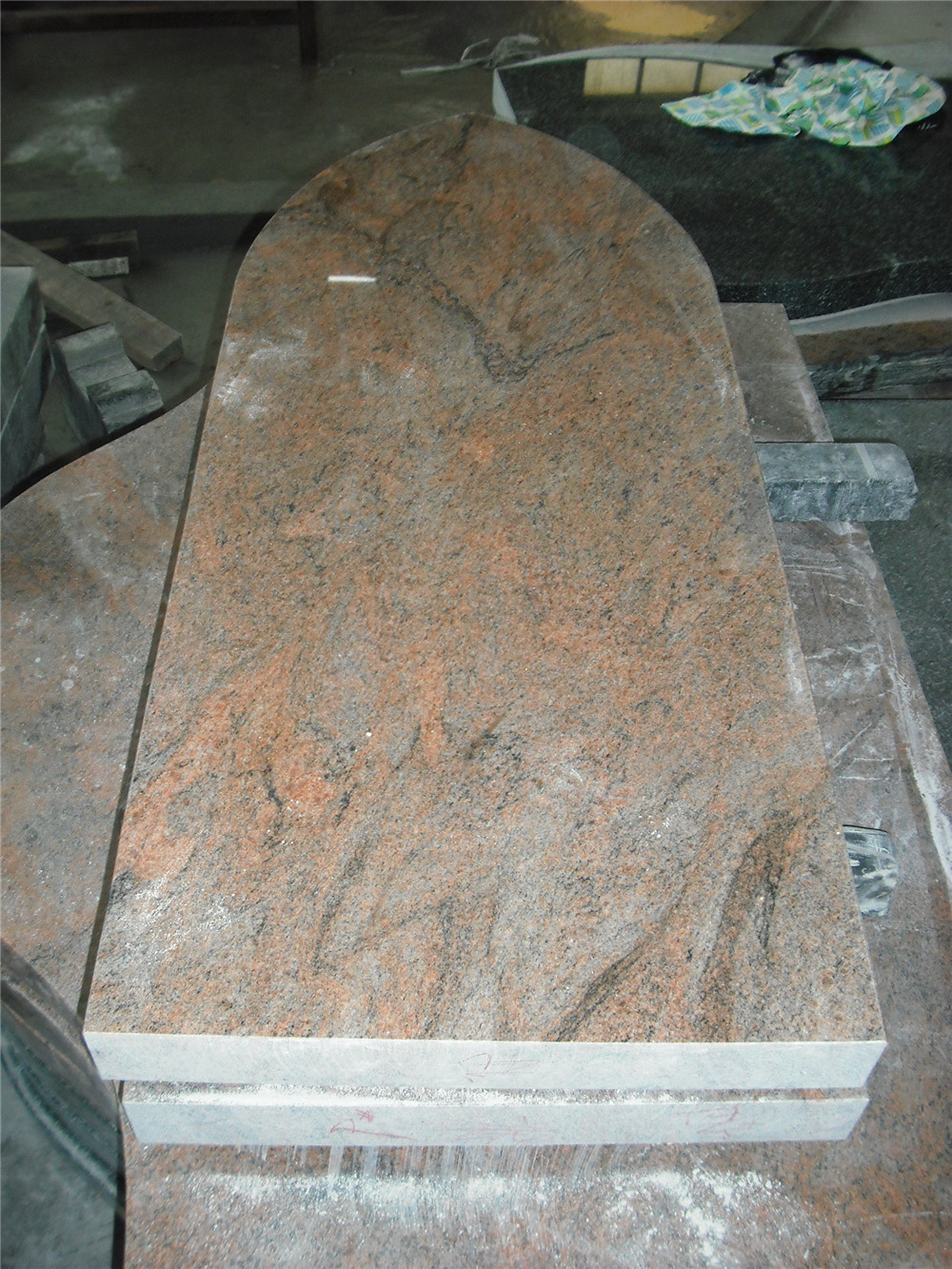 Multicolor Red Granite Poland Tombstone/Headstone/Gravestone Style In New Design