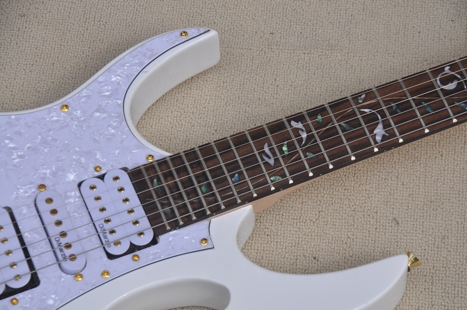 Chinese Guitar Left Handed White Electric Guitar with Tremolo Bridge,Golden Hardware,Thin body guitar