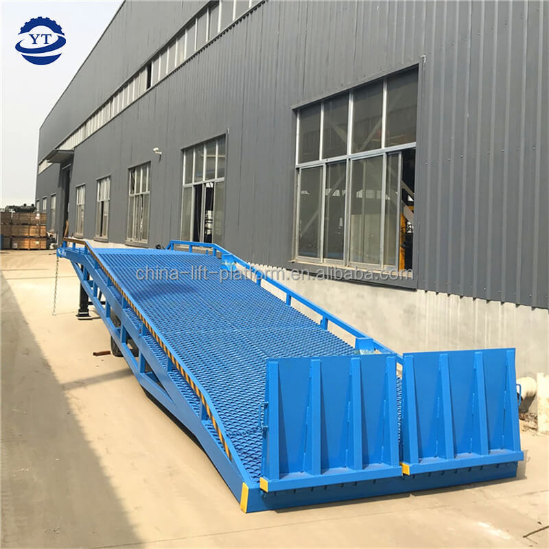 warehouse flatbed mobile dock yard ramp hydraulic lifting platform mobile forklift container loading dock ramp