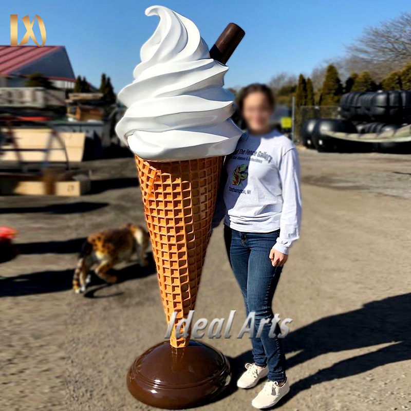 Large fiberglass ice cream cone statue for shop decoration