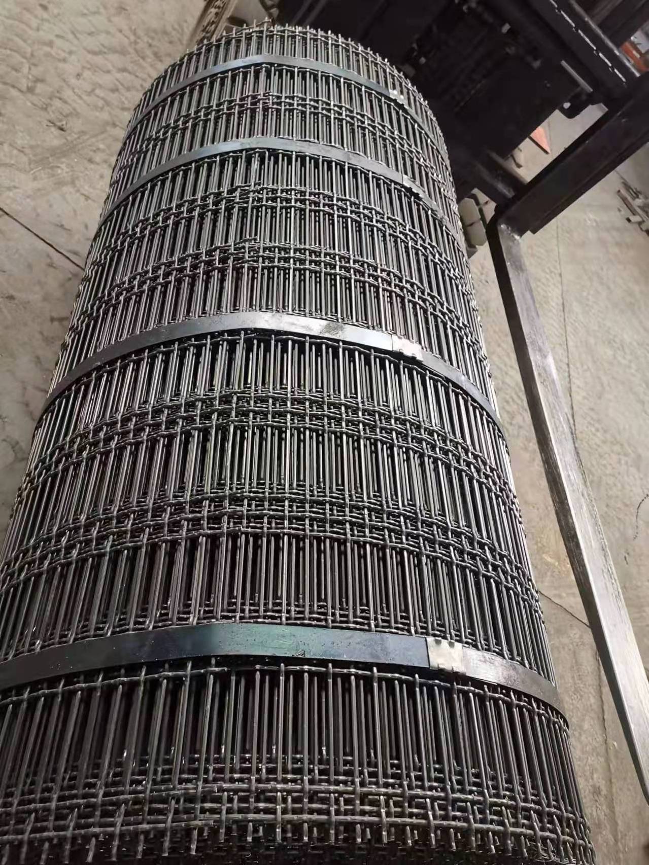 Slot Screen Rectangular Spring Steel Metal Wire Mesh Screen for mining,quarry,aggregate production industries