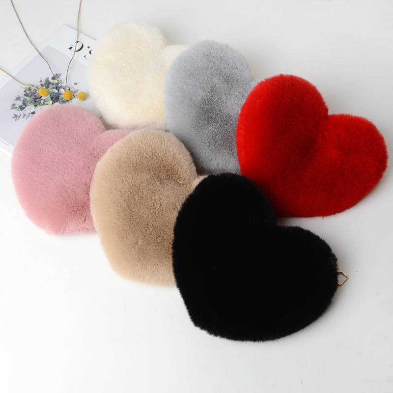 2021 Fashion Girls Love shape Crossbody  Shoulder Bag Pink Heart  shaped bag Gift Women handbags  Faux Fur Handbags like a heart