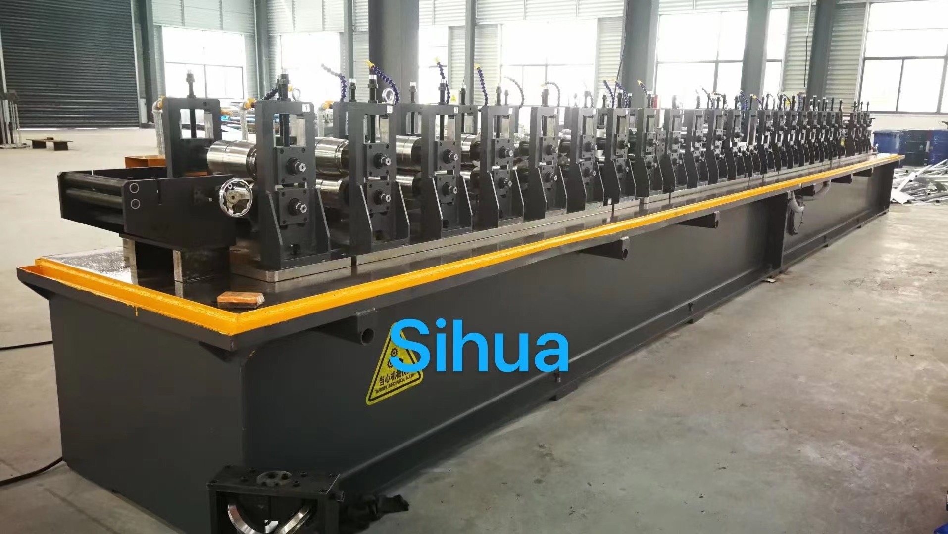 High quality Square tube roll forming machine