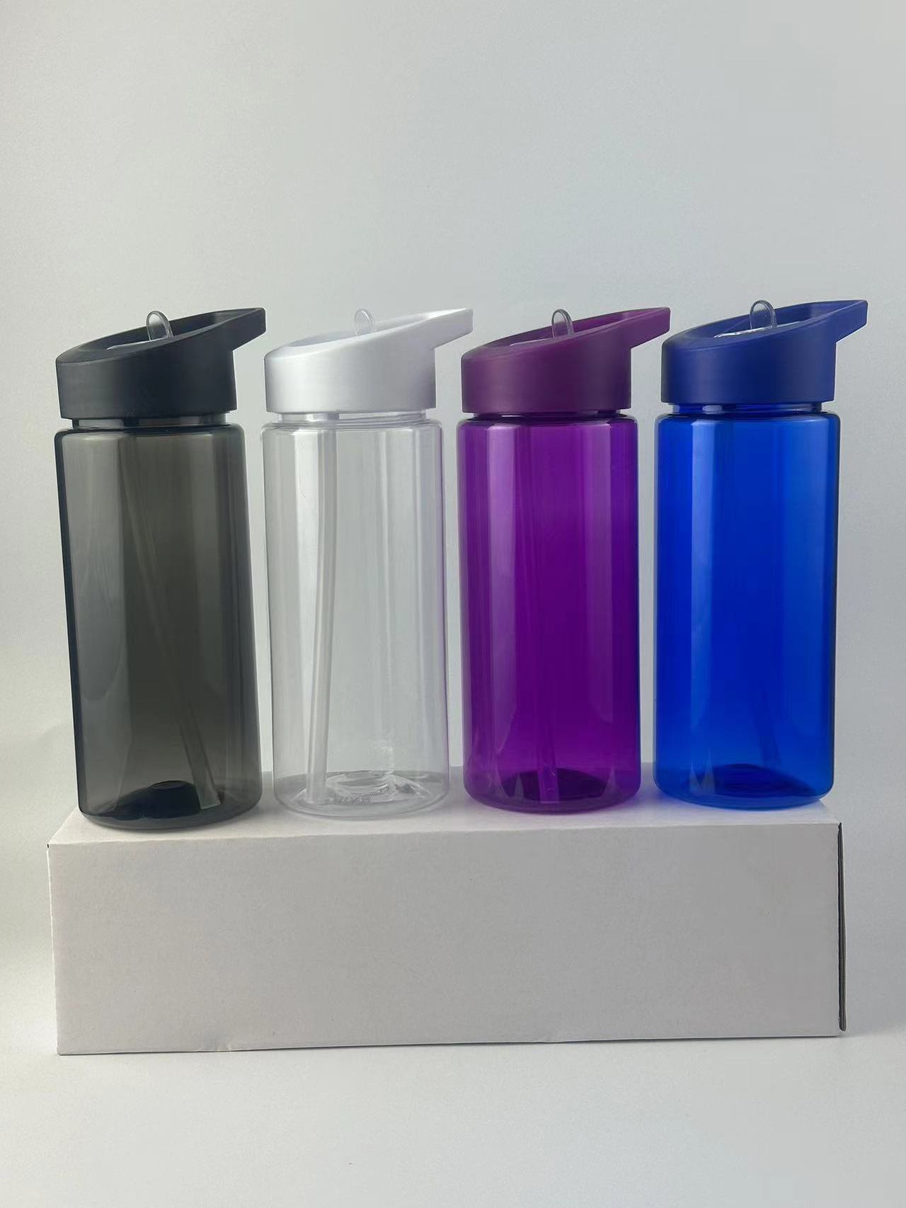 500pcs custom logo Wholesale 500ml  Leak-Proof Clear PS Plastic Sports Water Bottle with Flip Lid and Straw BPA Free