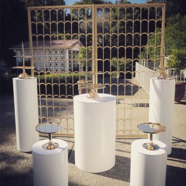 Wholesale Large Acrylic Round Cylinder Plinth white acrylic display plinth for Exhibitions Events Weddings