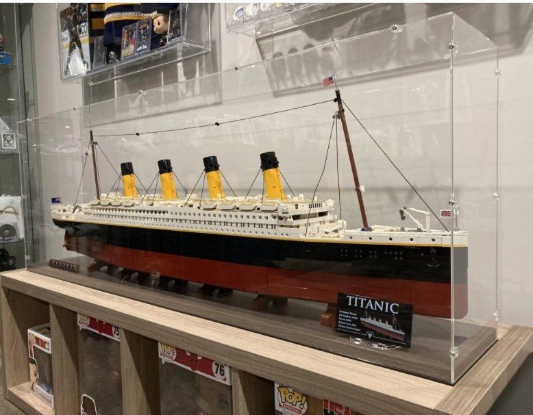 UV resistant custom clear Legoed Titanic 10294 acrylic display case dustproof Titanic legoed display box