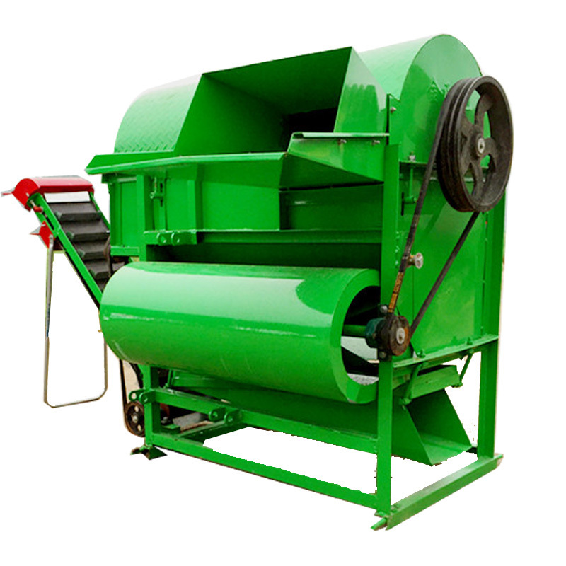 Groundnut harvesting machine peanut picker