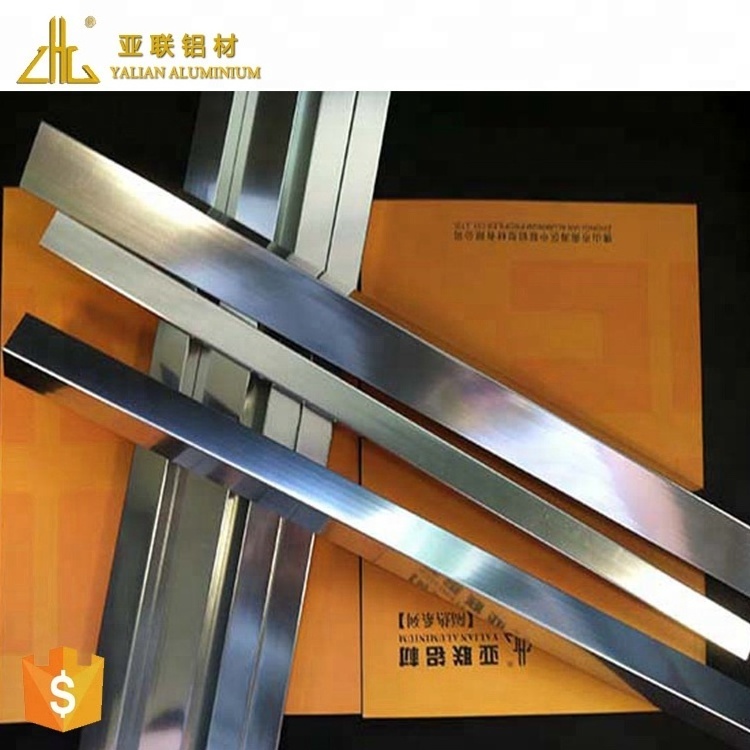 Aluminum extrusion frame that aluminum extrusions shower doors, interior shiny aluminum glass doors