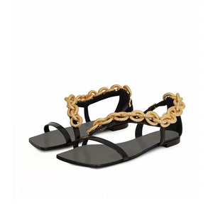 flat sandals new design Women's Sandals Metal Chain Decorative  Ladies Fashion Comfort Flat Sandals Slippers