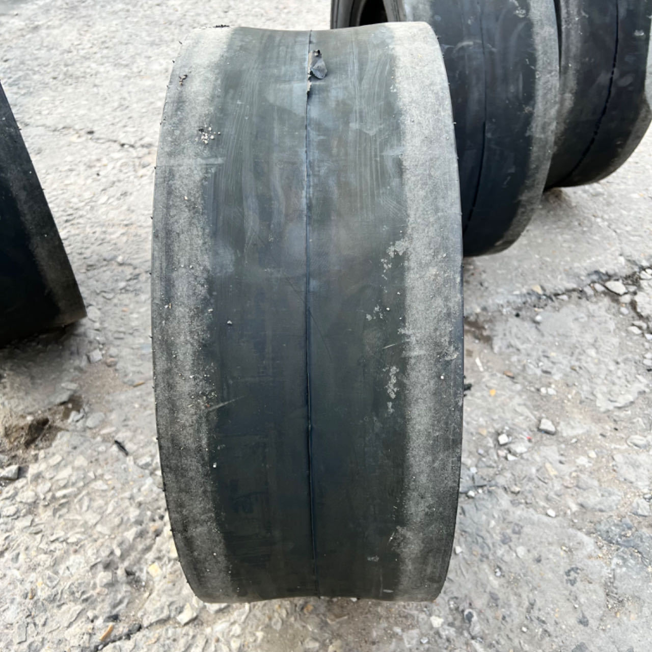 tires 9.5/65-15 10.5/80-16 7.50-16  roller tire with smooth tread