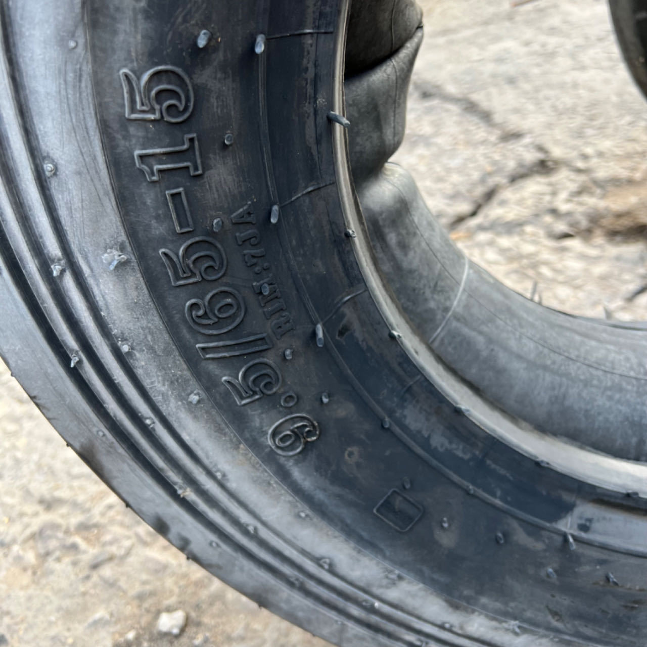 tires 9.5/65-15 10.5/80-16 7.50-16  roller tire with smooth tread