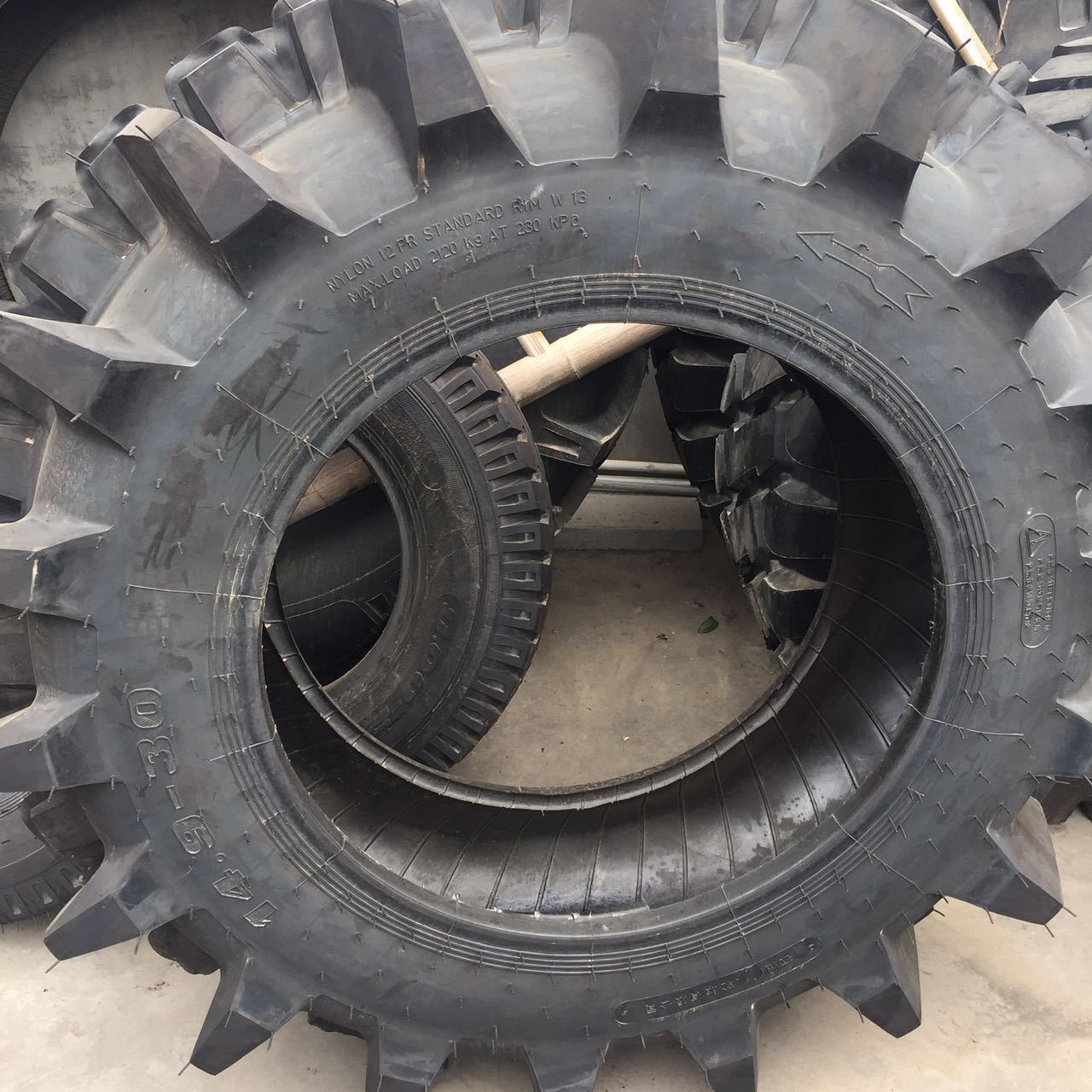 R2 pattern 23.1-26 | 28L-26 tyre AGR paddy field agricultural tire 18.4-30 tractor  tires231-26