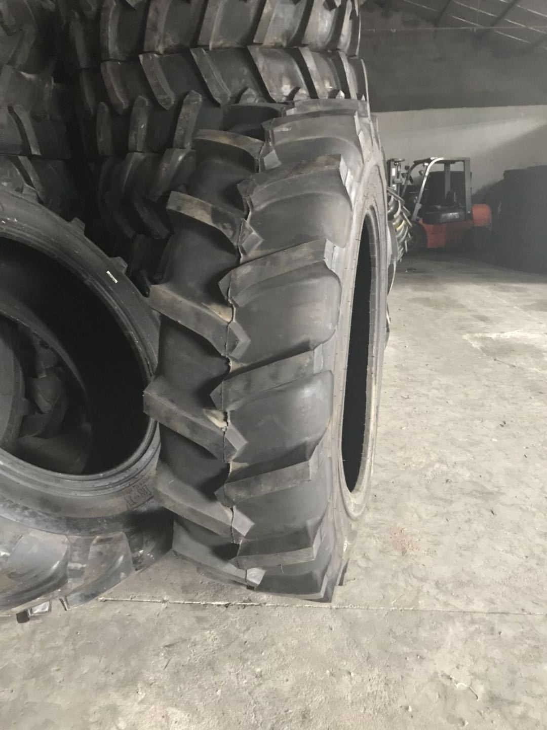 farm tractor tyre 15.5-38 16.9-24 16.9-28 16.9-30  16.9-34 for sale snagresistance and long wear. AG tires