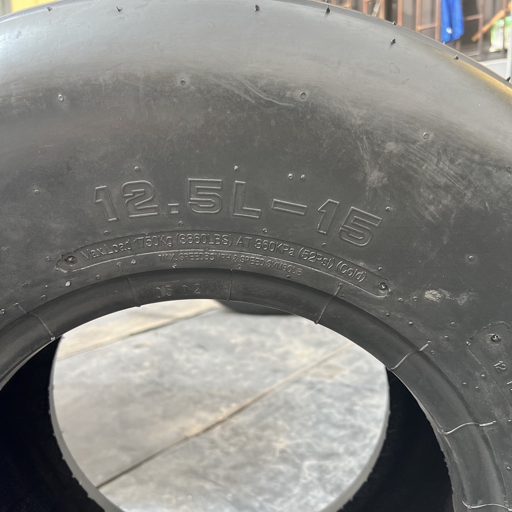 Agricultural harvest machine tires I-1 12.5L-15;11L-16;11L-15