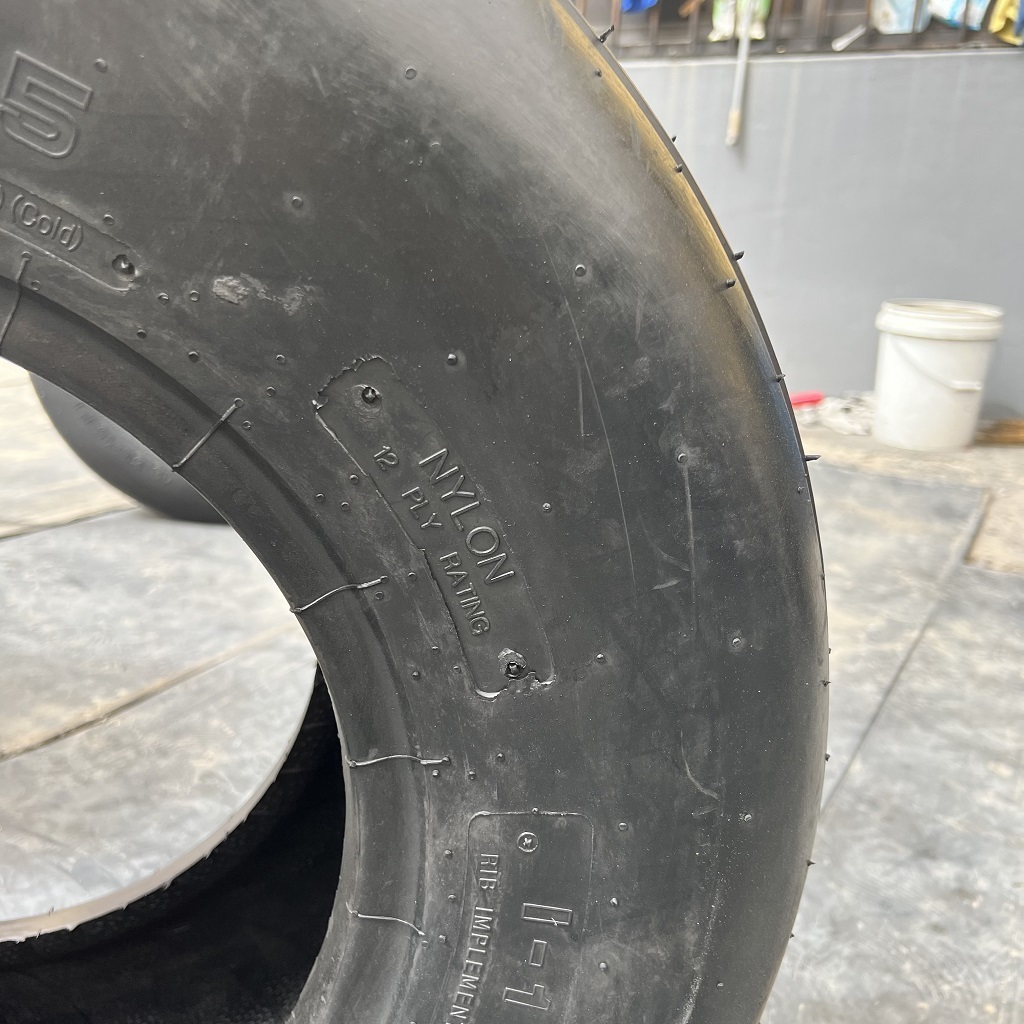 Agricultural harvest machine tires I-1 12.5L-15;11L-16;11L-15