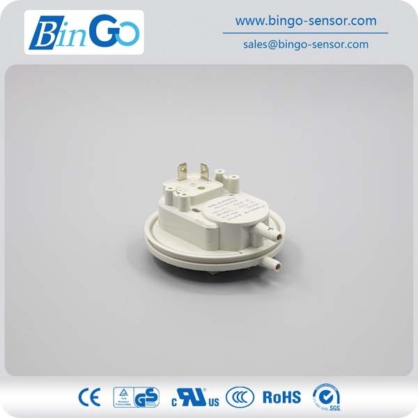 Gas pressure switch for wall-hung boilers