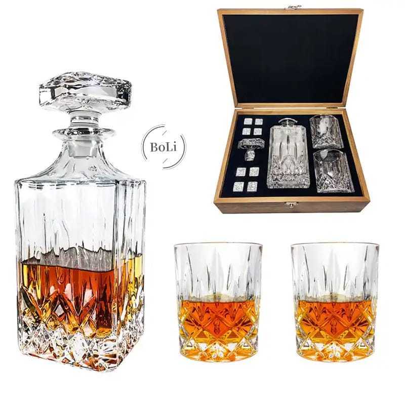 Men's Whiskey Decanter Set 27 oz 800ml Decanter with 4 Whiskey Glasses Bourbon Housewarming Whiskey Glass Set Gift