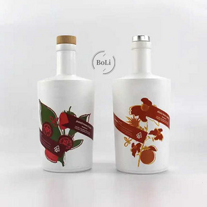 Customized Clear ceramic Glass whiskey Bottle 200ml 375ml 500ml 1l Liquor Vodka Bottle Botellas De Cristal Para Licor 750 ml