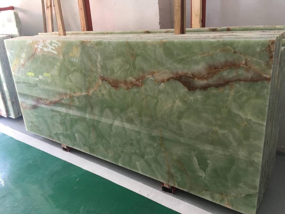 Natural Stone Polished Chinese Green Onyx Stone for Decoration