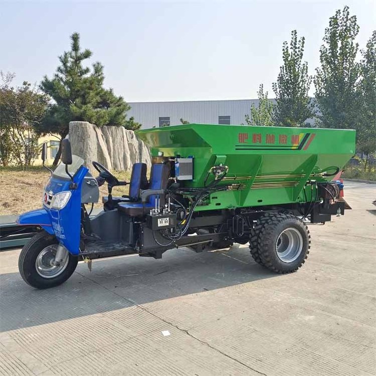 Agriculture Tractor Fertilizer Spreader Cow Manure Spreader Fertilizer Distributor/ Slurry Tank Spreading Distributor for sale