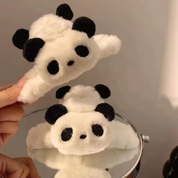 Large Soft Panda Fur Claw Clips Plush Barrette Hair Grab Clip Shark Clip Plush Furry Women Big Panda Hair Claw Hair Accessories