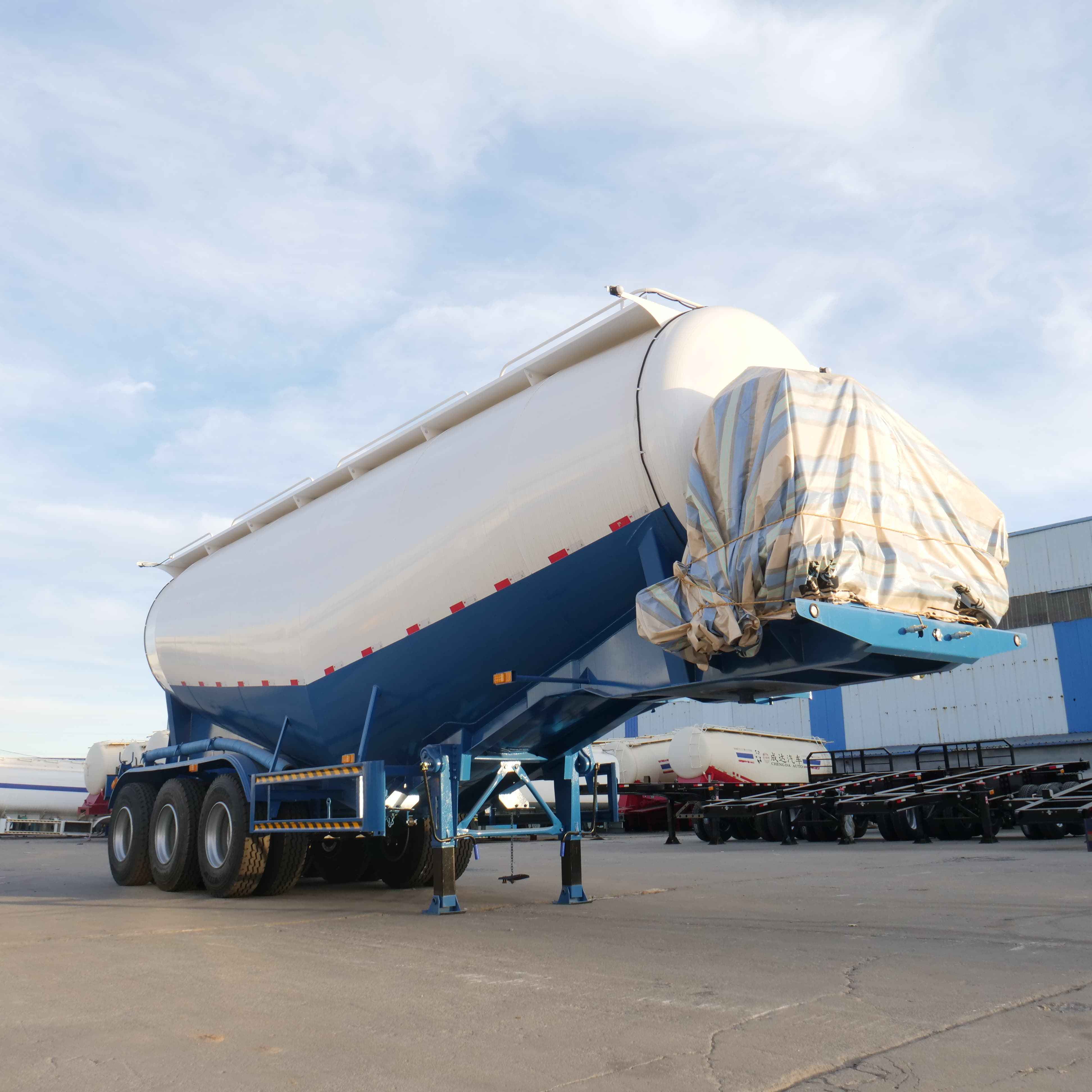 High Quality New 42- 45 cbm V-Shape Tanker Transport Chemical Liquid Tank Semi Trailer Dry Powder Bulk Cement Tank Semi-trailer