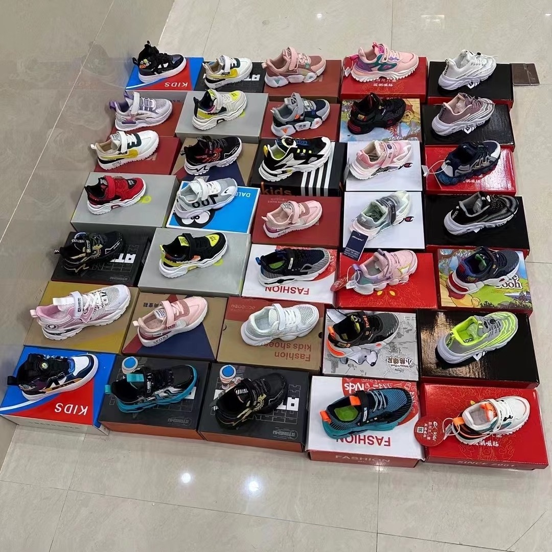 Wholesale Cheap Stock Casual Shoes Fashion Design Men Women Mixed Shoes Stock Sneakers Stock Shoes For Kids