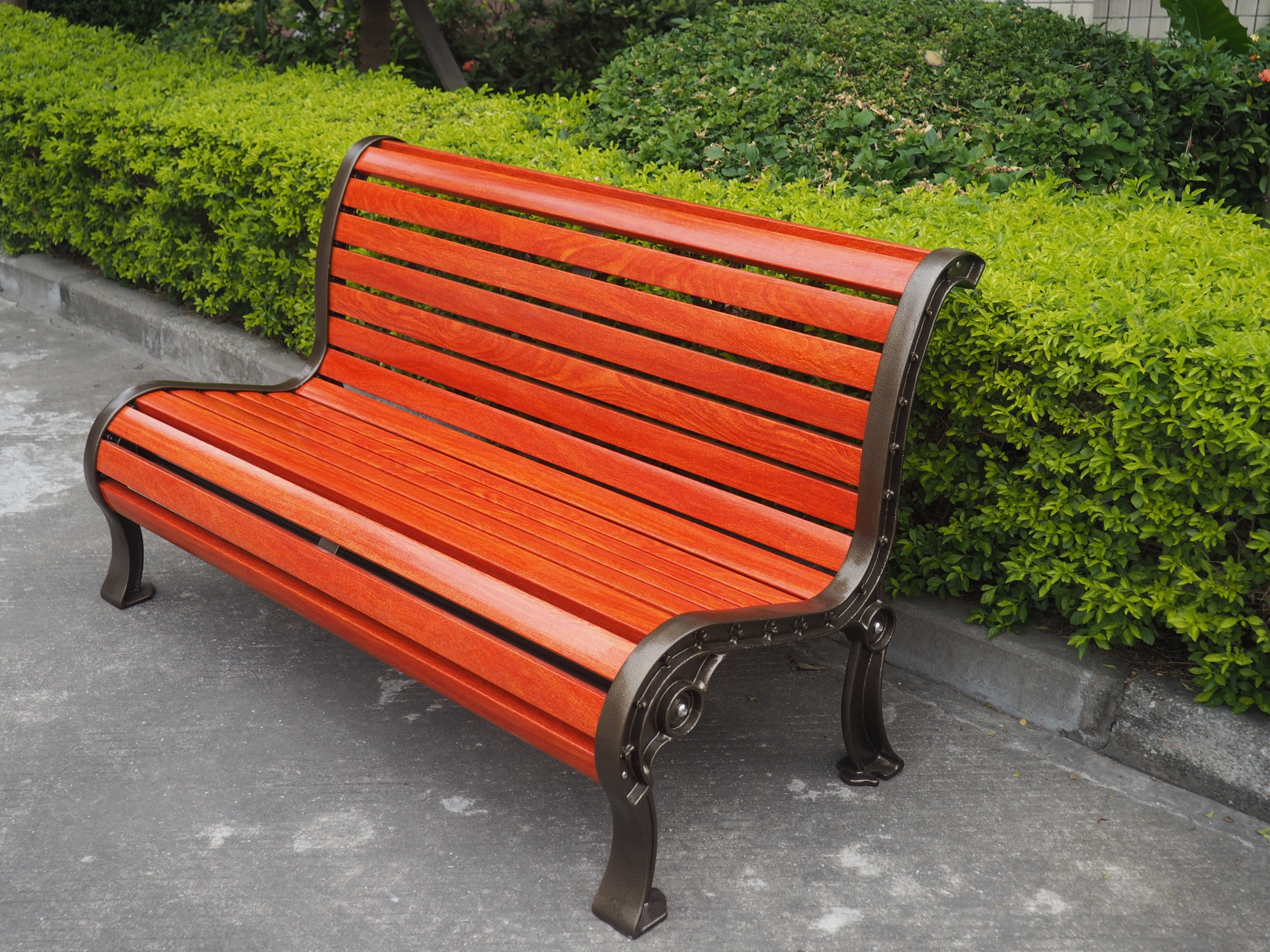 Classic Garden Bench Wooden Outdoor Glass Fiber and Cast Aluminum legs Garden Bench Wooden Outdoor Bench