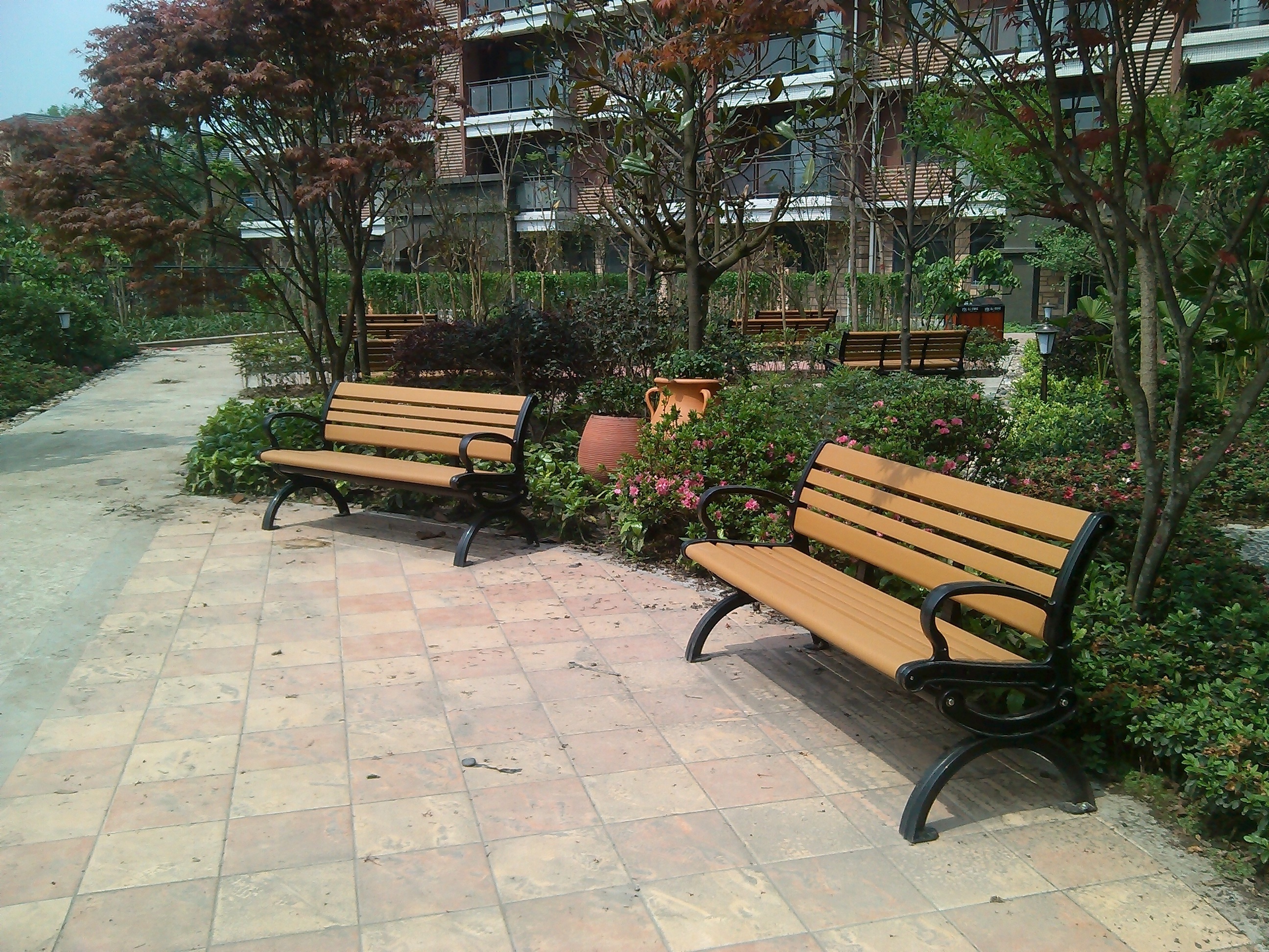 Outdoor plastic slats public park bench seating outside street bench chair outdoor garden patio slatted steel iron seat bench