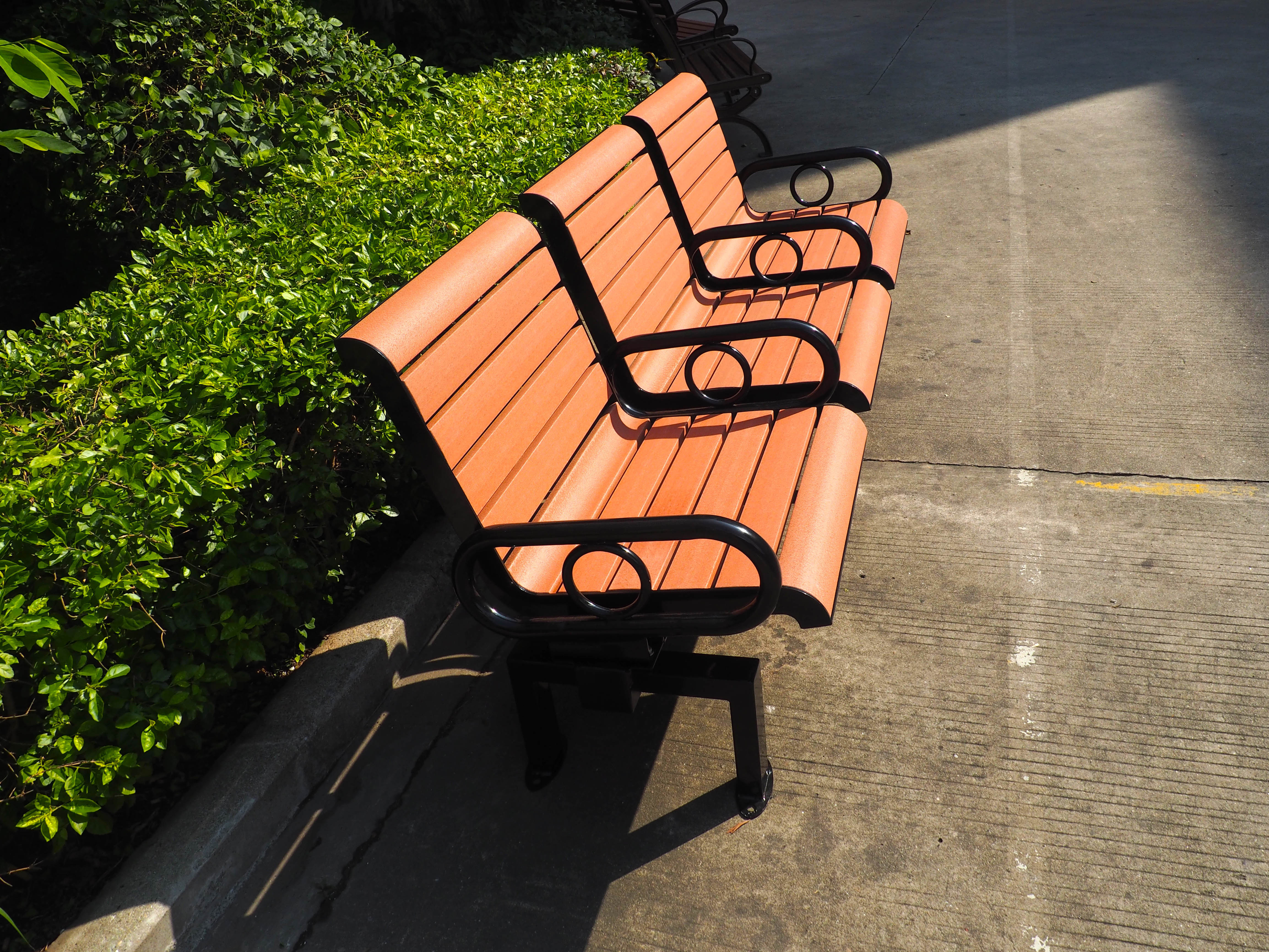 304 stainless steel chair bench leg and plastic wood slats new design outdoor modern park bench