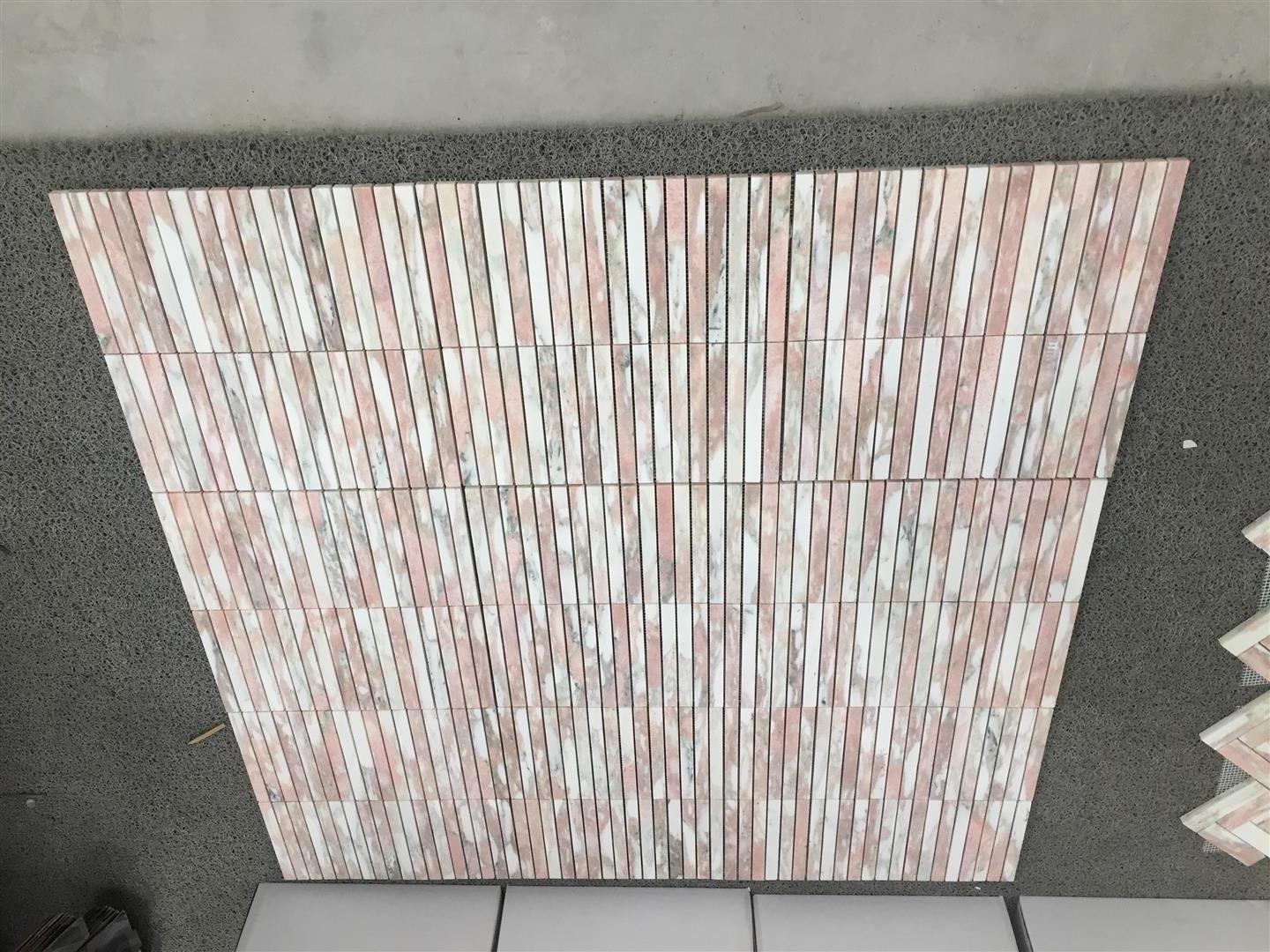 Manufacturer Prefab Pink Marble Strip Mosaic Tile With Marble Pattern For Wall Decoration